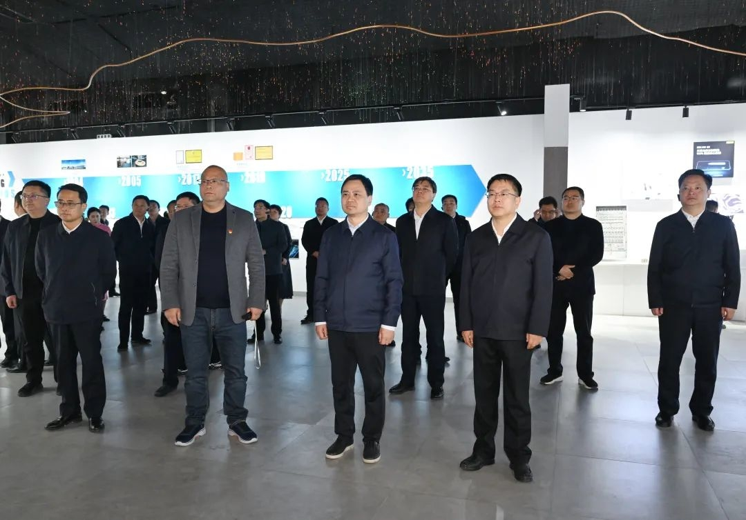 宜春市党政代表团在鹰潭学习